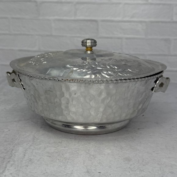 Nasco Other - Gorgeous Mid Century 50's Hammered Aluminum Covered Bowl Lid Nasco Casserole